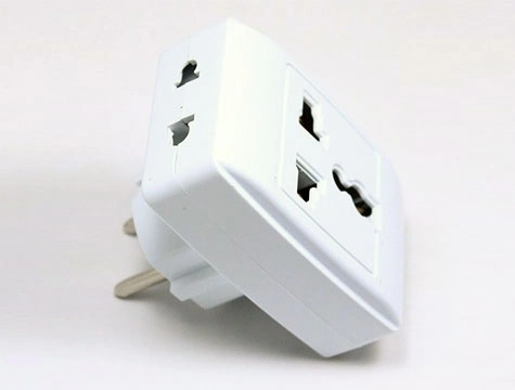 Seyahat Tipi Universal Çoklu Priz Adaptörü