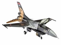 Solo Türk F-16 Model Uçak - 1/72 - 4844