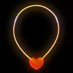 Karanlıkta Yanan Glow Kalp Şekilli Kolye 6 Adet