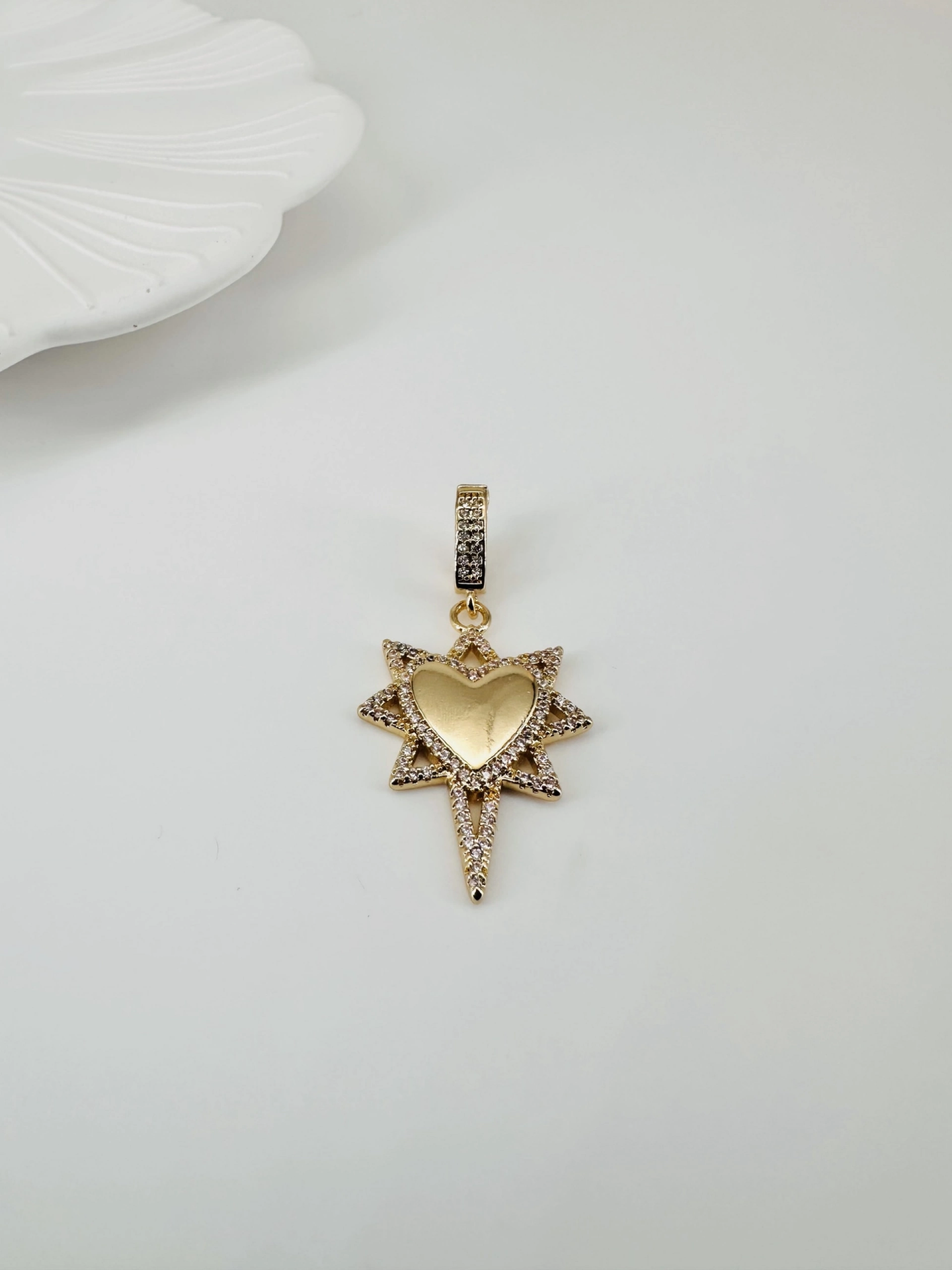 Ajda Charm