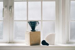 Hario V60 02 Siyah Şeffaf Plastik Dripper ve 40’lı Filtre Kağıdı Seti