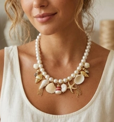 Beach Vibes Charm Kolye