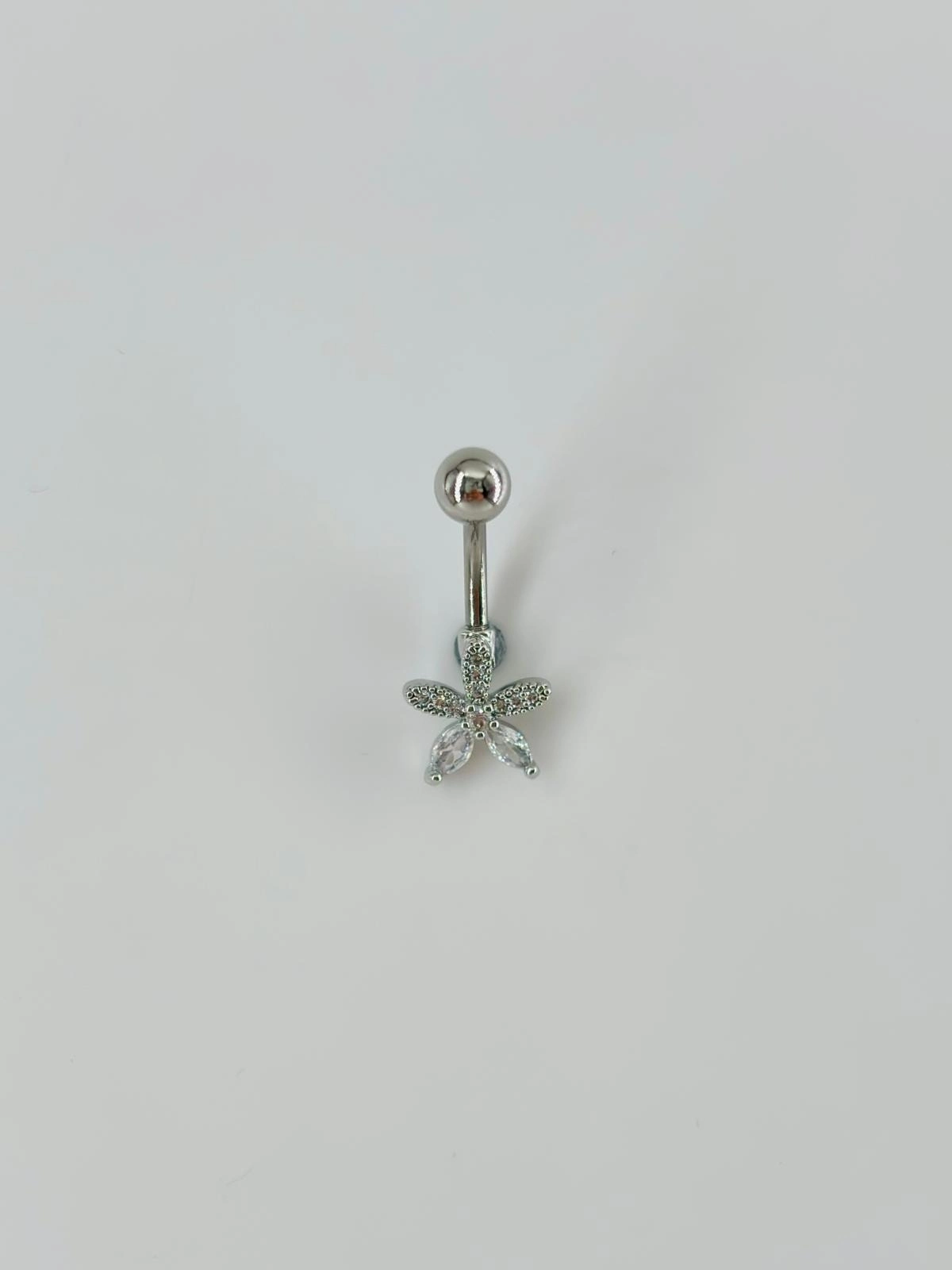 Çiçek Detaylı Göbek Piercing