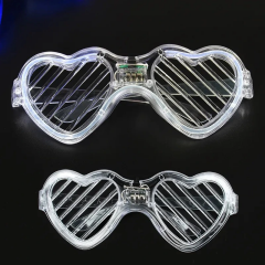 Beyaz Led Işıklı Kalp Gözlük – 3 Modlu Parti & Glow Gözlüğü