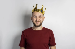 Plastik Kral Tacı Altın Renk Yetişkin Boy 55 Cm