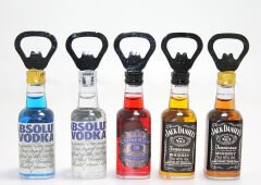 İkonik İçecek Şişesi Tasarımlı Magnetli Şişe Açacağı - Model 1