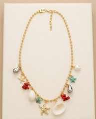 Deniz Kabuklu & Yıldız Figürlü Gold Charm Kolye