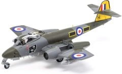 Gloster Meteor F8 Model Uçak 1:48 N:09182