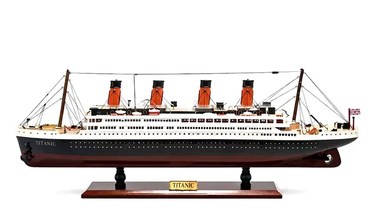 Özel Tasarım Ahşap Işıklı Titanik Gemi - Model 2